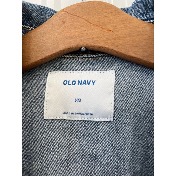 Old Navy Cropped Denim Jean Trucker Jacket Women XS Distressed Blue Chic Trendy - Picture 4 of 9